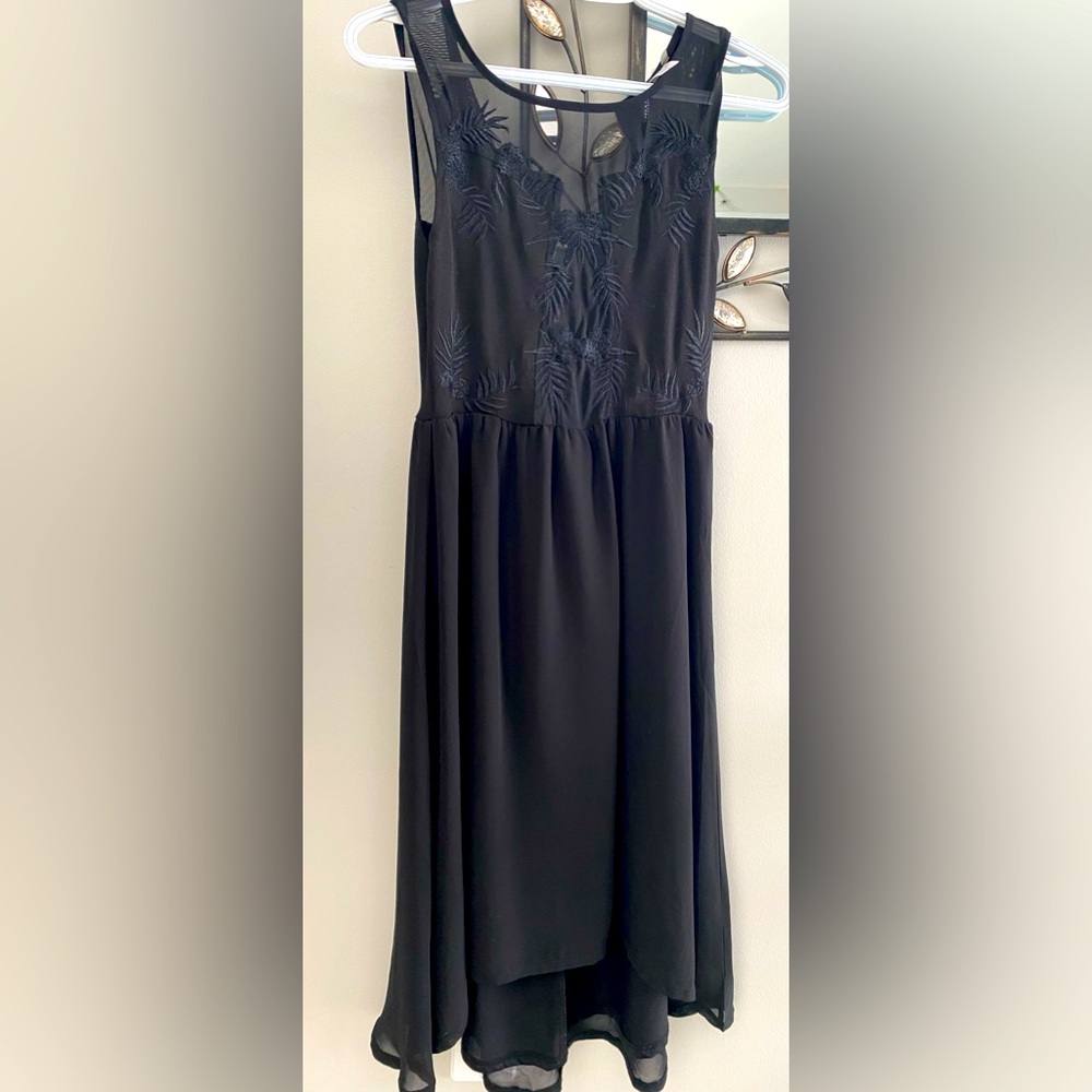 Elegant midi black dress from H&M